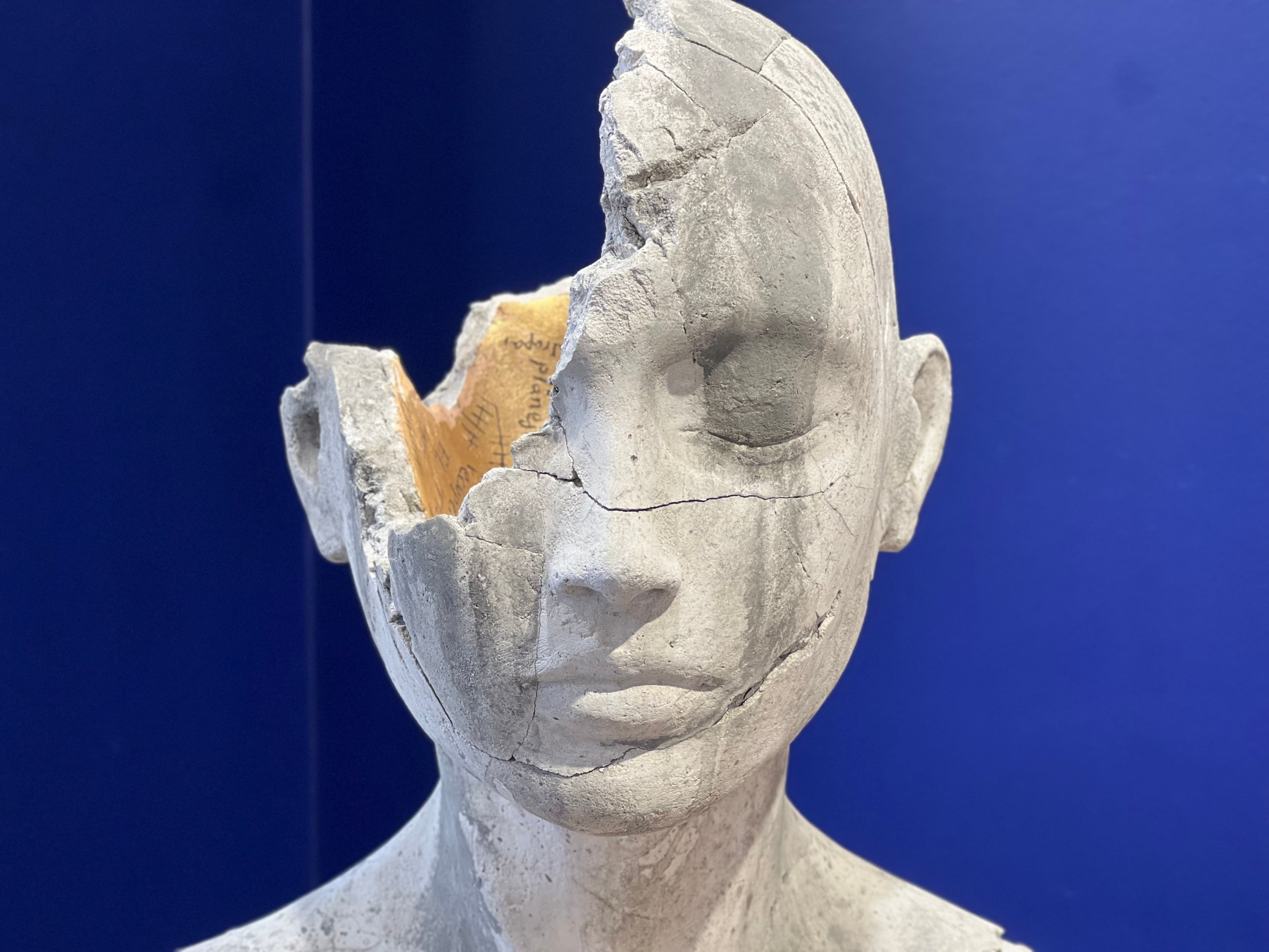 Une exploration poétique de la transformation humaine